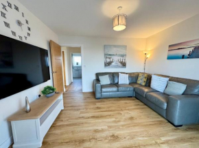 GWEL Y TYWYN - 2 BED APT-ON THE BEACH-TREARDDUR